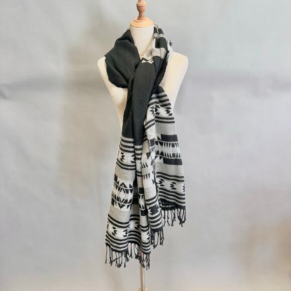 Steve Madden black neutral Aztec southwestern boho blanket scarf One Size 25X80 - Picture 1 of 11